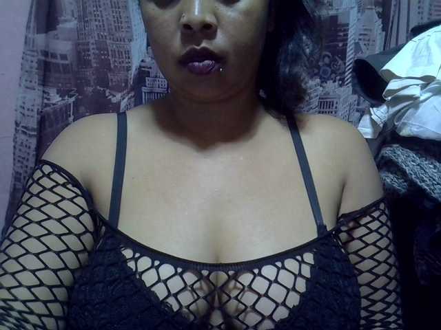 bigass-tits live webcam show