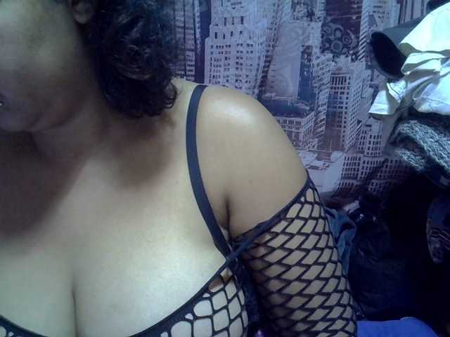 bigass-tits live webcam show
