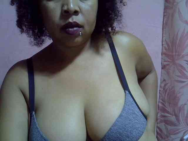 bigass-tits webcam