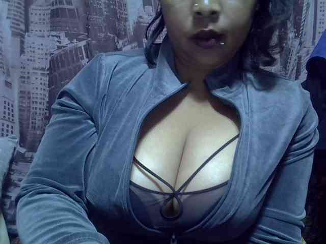 bigass-tits webcam