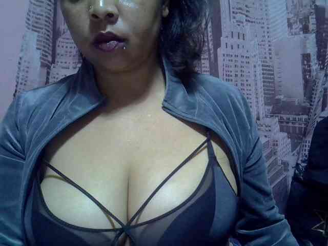 bigass-tits webcam