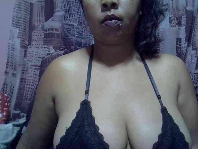 bigass-tits webcam