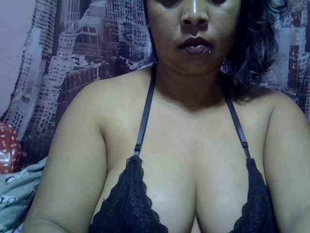 bigass-tits webcam