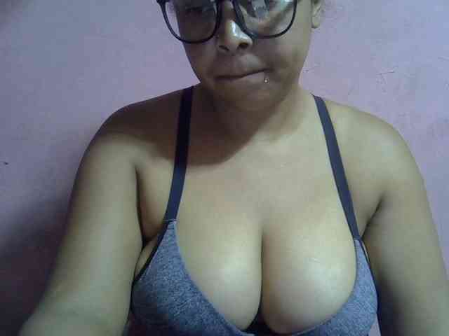 bigass-tits webcam