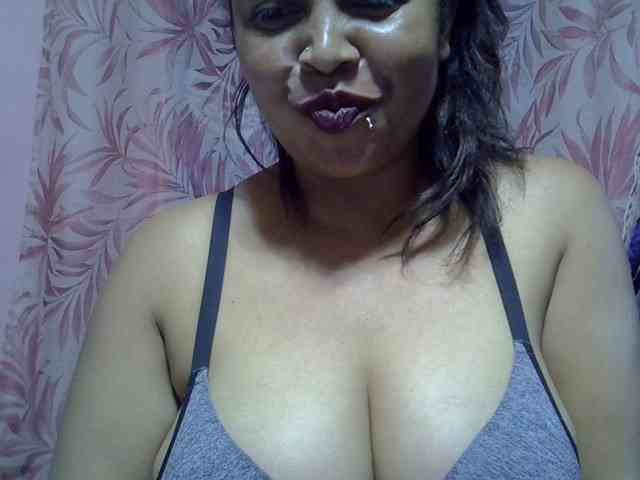 bigass-tits webcam