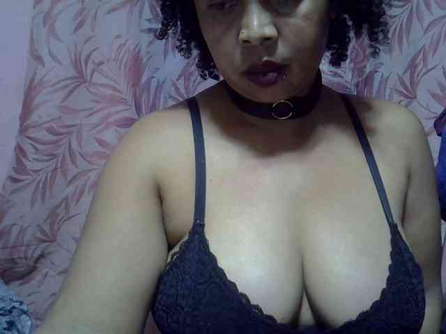 bigass-tits webcam