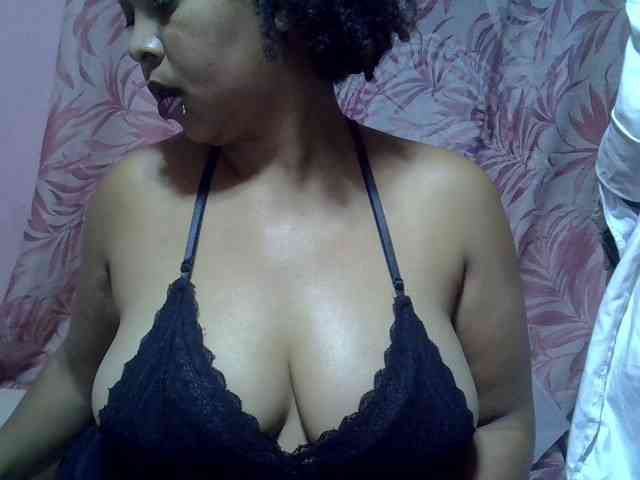 bigass-tits webcam