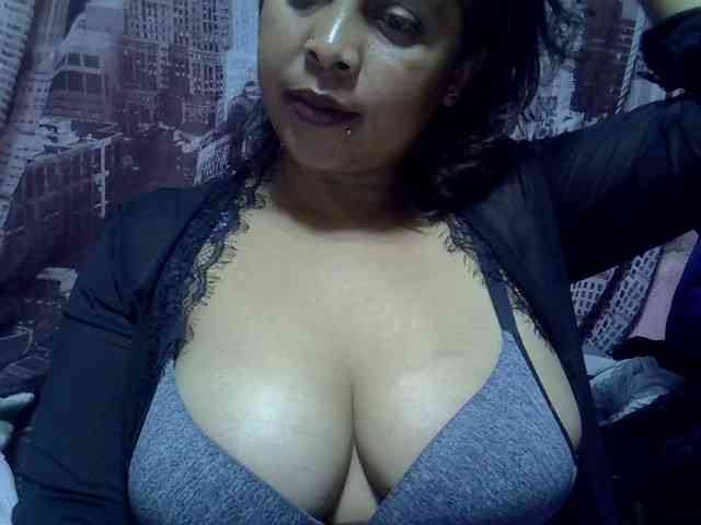 bigass-tits webcam