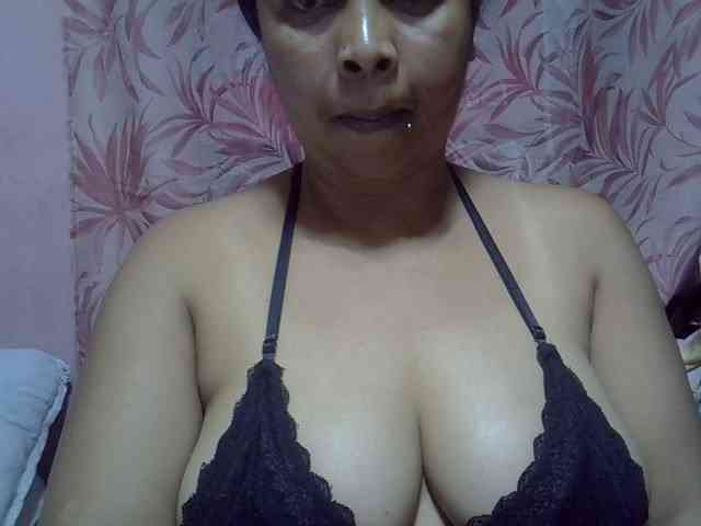 bigass-tits webcam