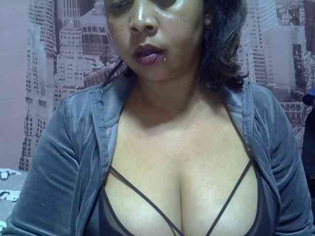 bigass-tits webcam