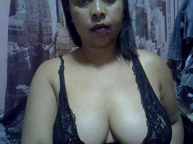 bigass-tits webcam
