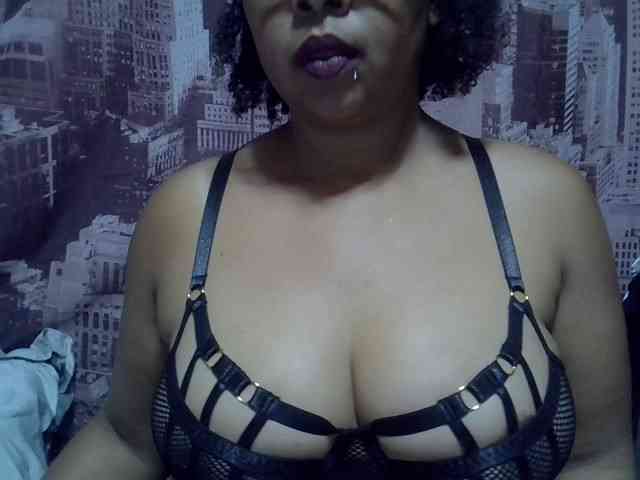 bigass-tits webcam