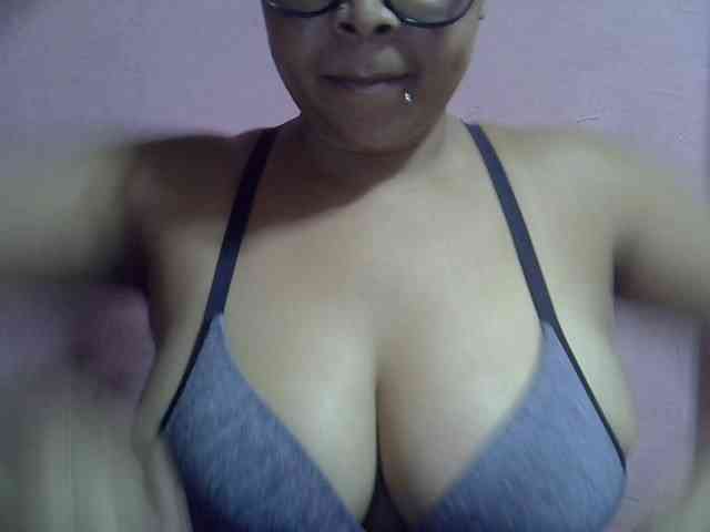 bigass-tits webcam