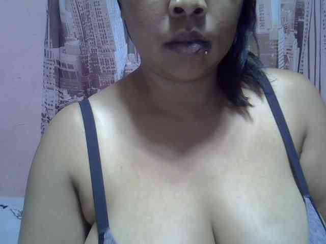 bigass-tits webcam