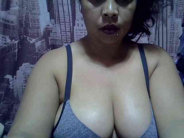 bigass-tits webcam