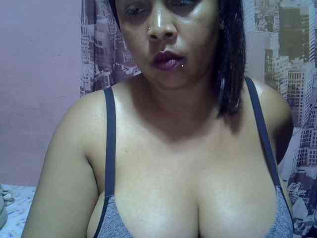 bigass-tits webcam