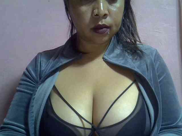 bigass-tits webcam