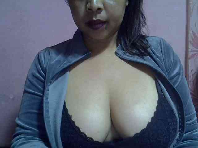 bigass-tits webcam