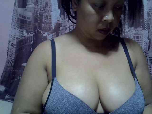 bigass-tits webcam