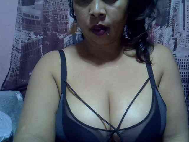 bigass-tits webcam