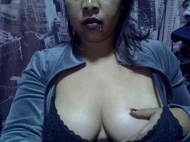 bigass-tits webcam