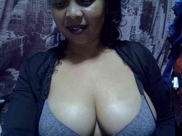 bigass-tits webcam