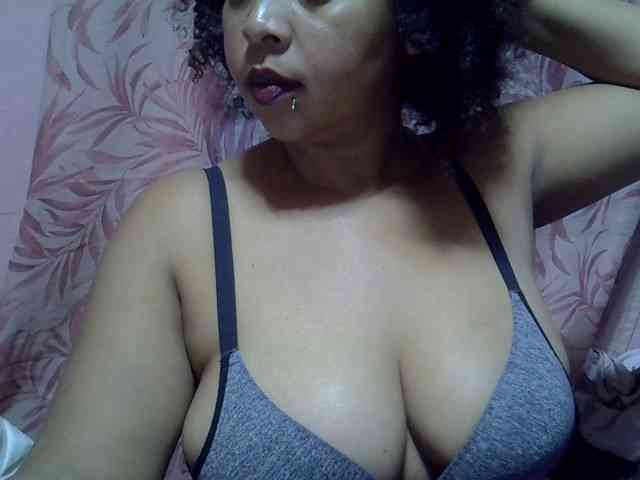 bigass-tits webcam
