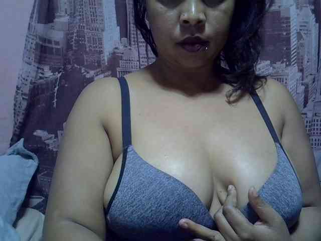 bigass-tits webcam