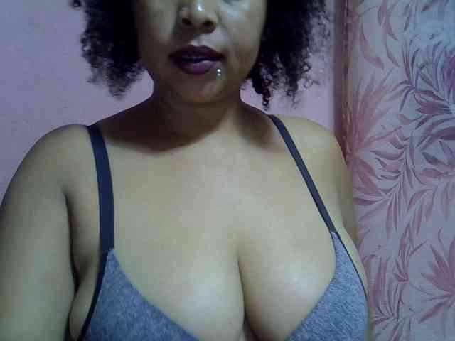 bigass-tits webcam