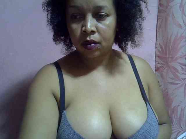 bigass-tits webcam