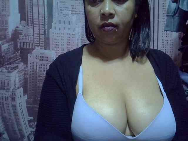 bigass-tits webcam