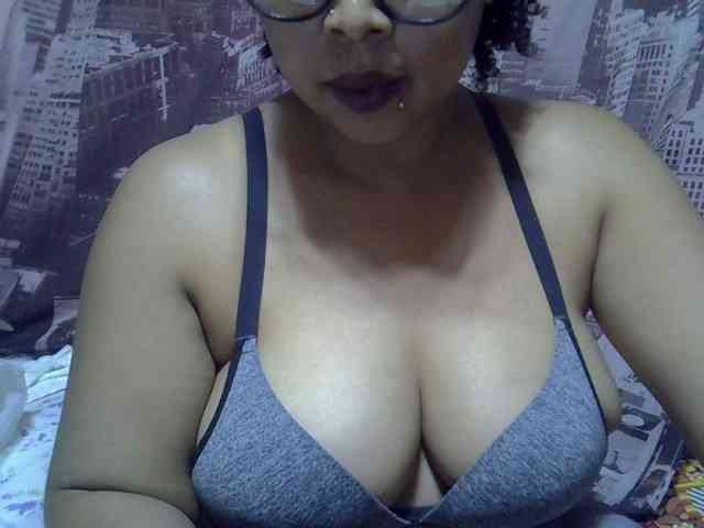 bigass-tits webcam