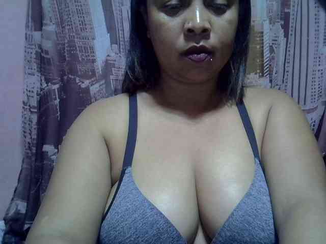 bigass-tits webcam