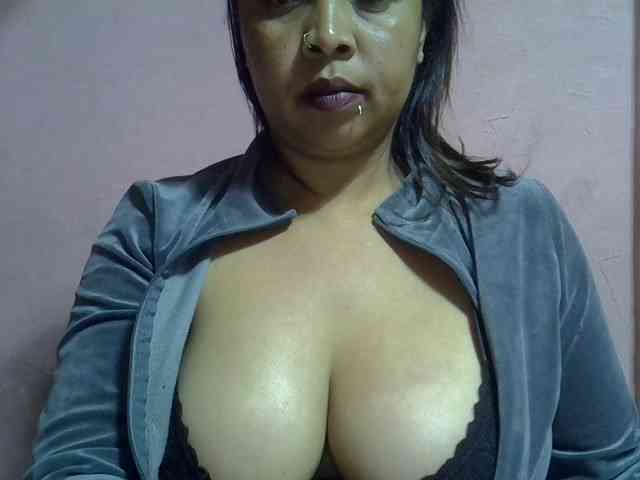 bigass-tits webcam