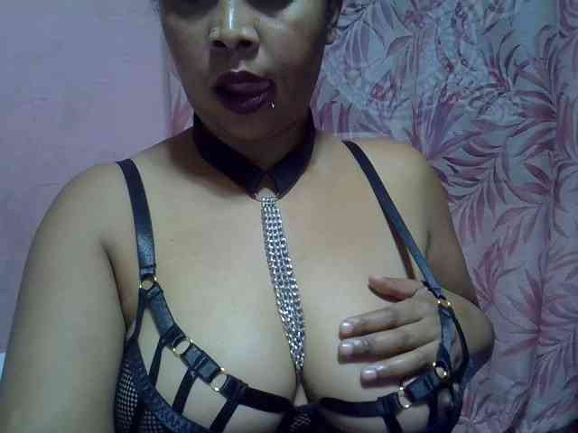 bigass-tits webcam