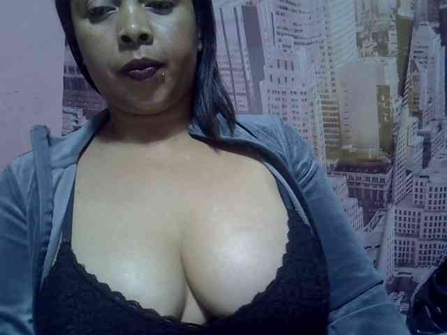 bigass-tits webcam