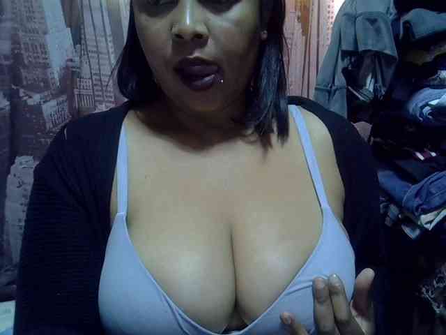 bigass-tits webcam