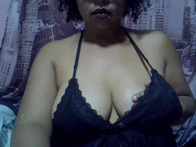 bigass-tits webcam