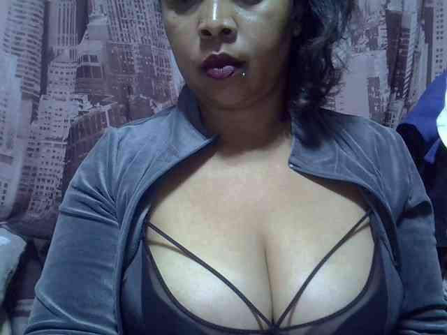 bigass-tits webcam
