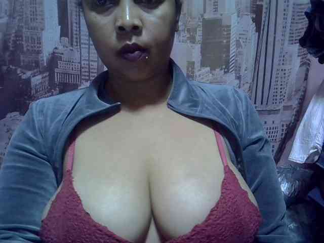 bigass-tits webcam