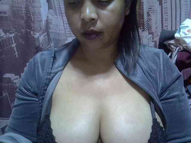 bigass-tits webcam