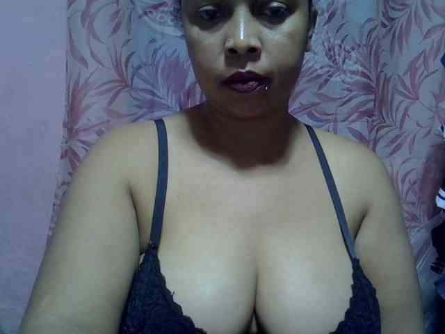 bigass-tits webcam