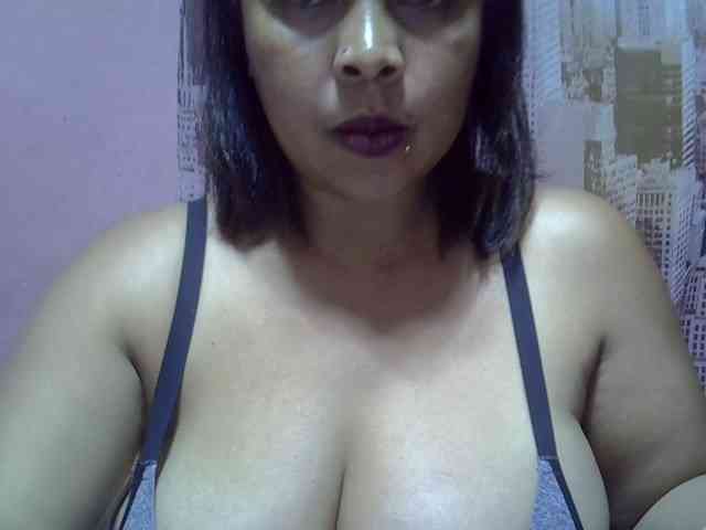 bigass-tits webcam