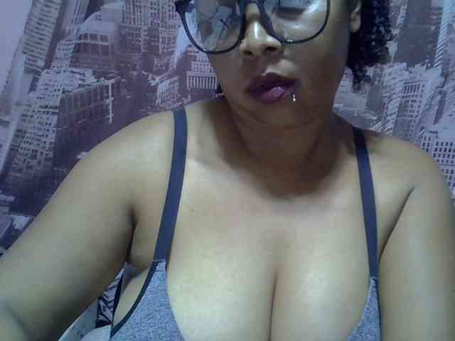 bigass-tits webcam