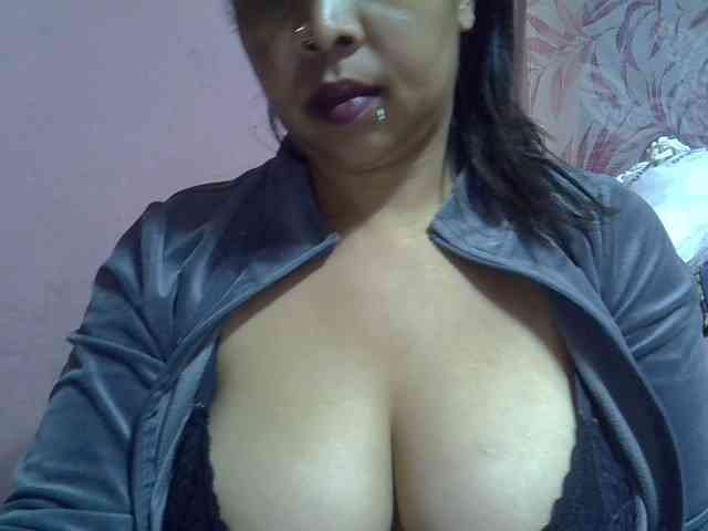 bigass-tits webcam