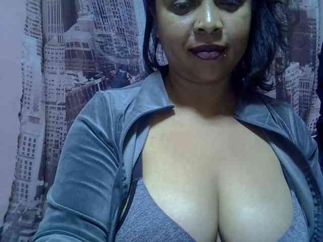bigass-tits webcam