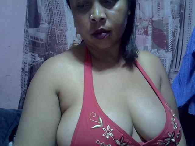 bigass-tits webcam