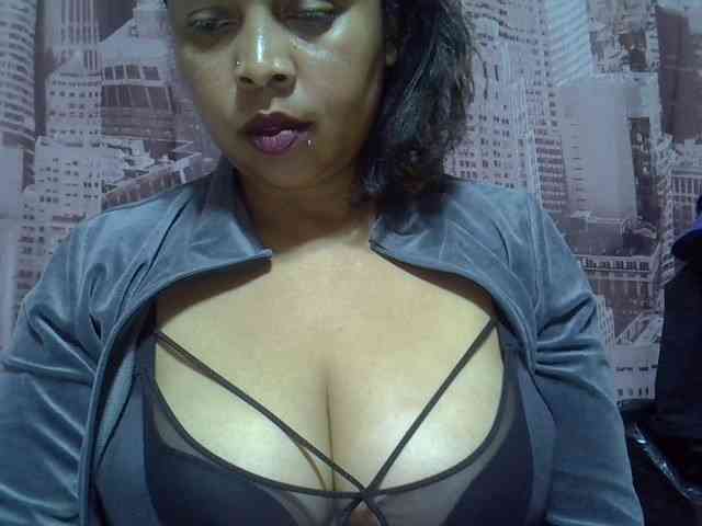 bigass-tits webcam