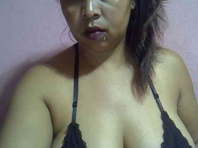 bigass-tits webcam