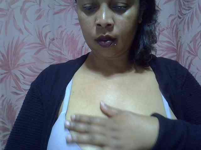 bigass-tits webcam